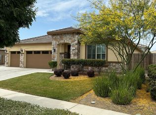 573 Ocean St, Tulare, CA 93274