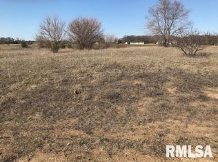 21 Hunters Ridge Rd, Fulton, IL 61252