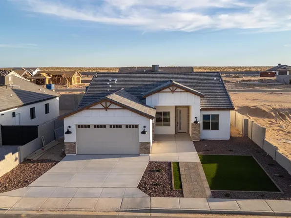 10569 E 45th St, Yuma, AZ 85367