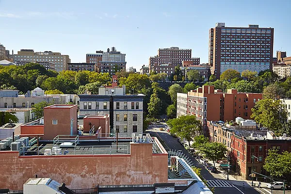 Rented by Compass | media 10