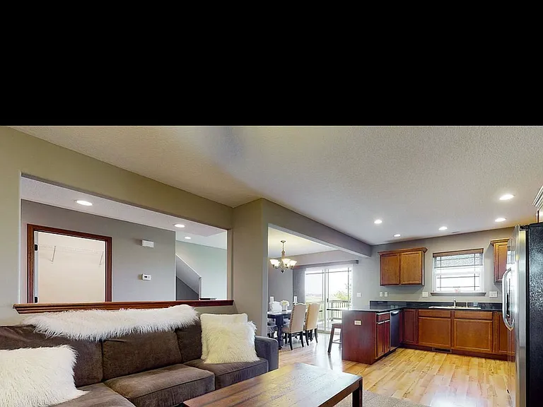 3277 Sherwood Pl — Photo 2