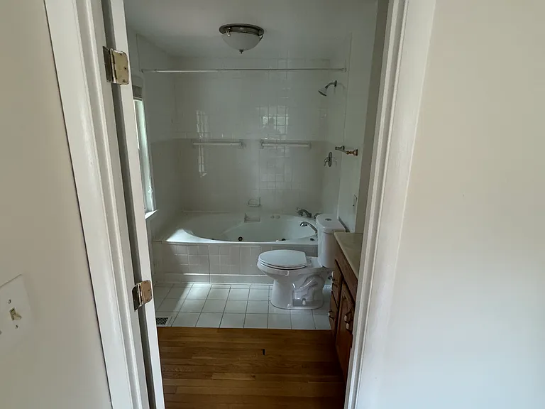 9591 Bronte Dr — Photo 42