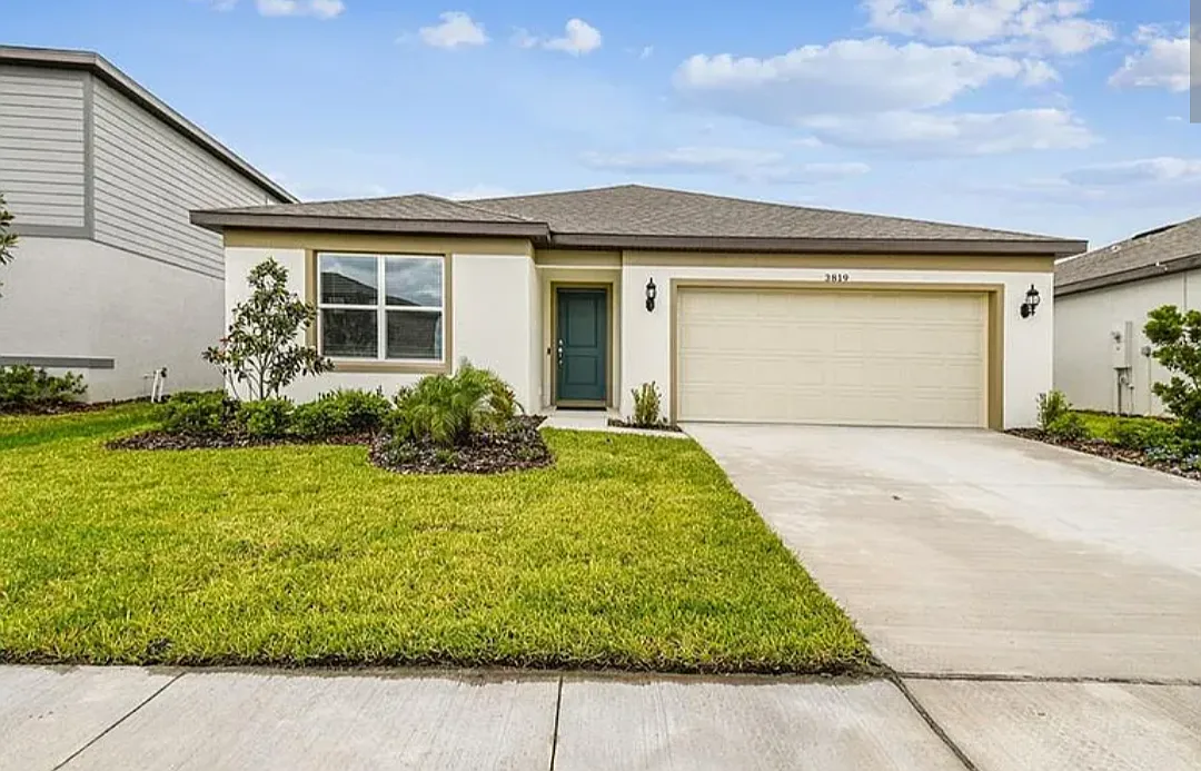 3 bed, 1662 sqft, $2,350 — Photo 1
