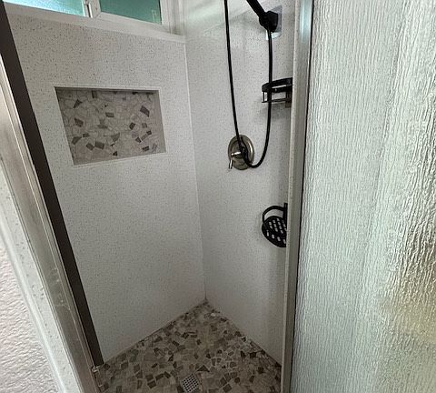 3rd image of 3010 Juniper Ct
