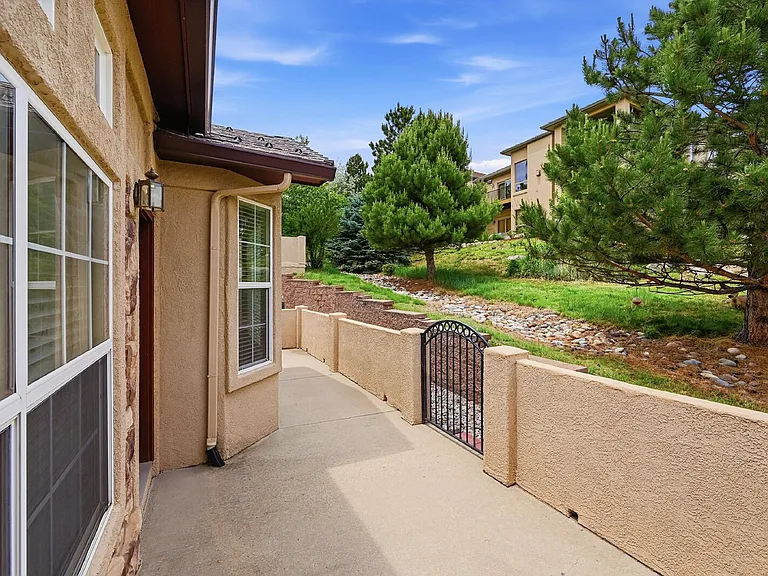 608 Crosswind Point — Photo 40