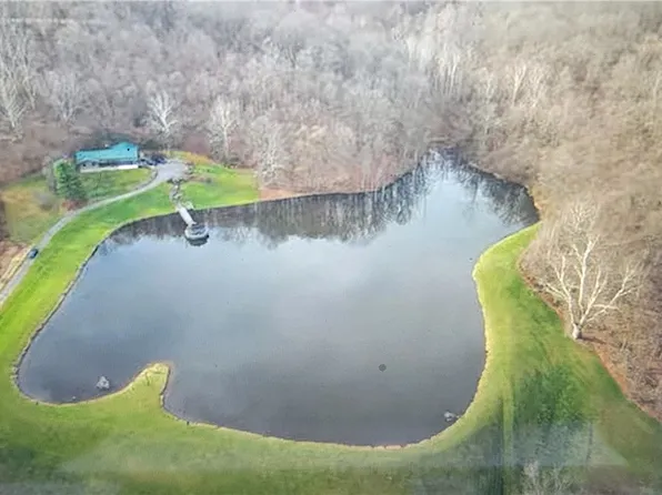 150 Lois Ln, Waterford, OH 45786