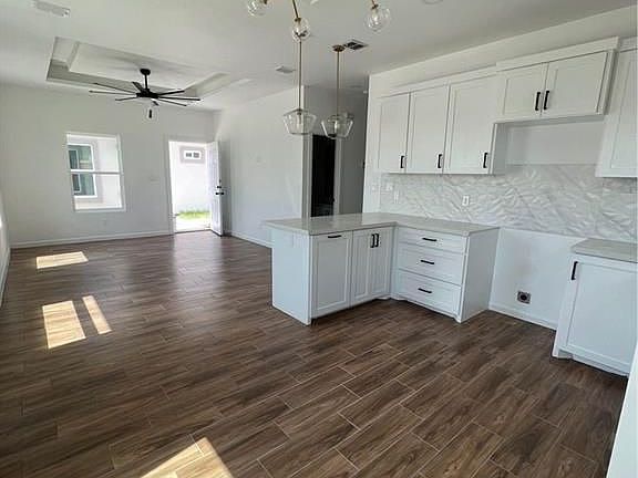 4th image of 1000 Woodson Ave #1