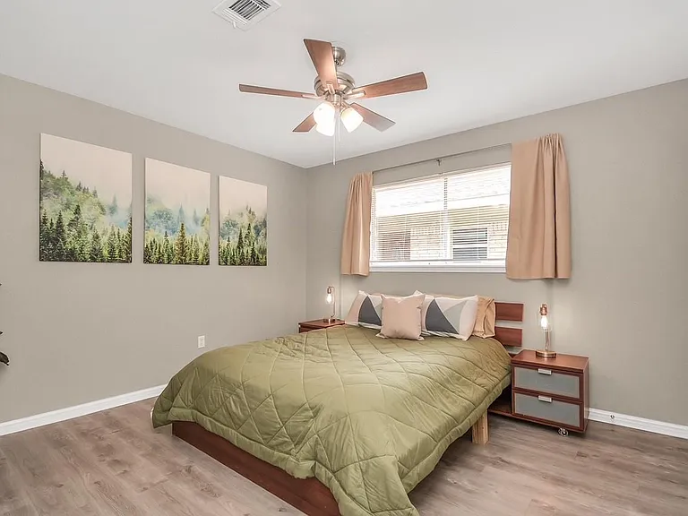 9811 Rocktree Dr — Photo 23