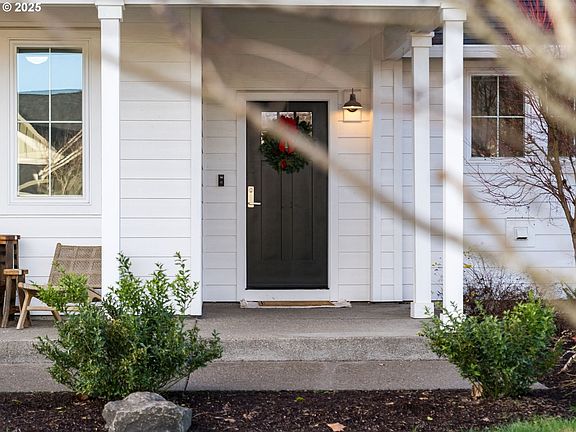 3rd image of 2055 NW Victoria Dr