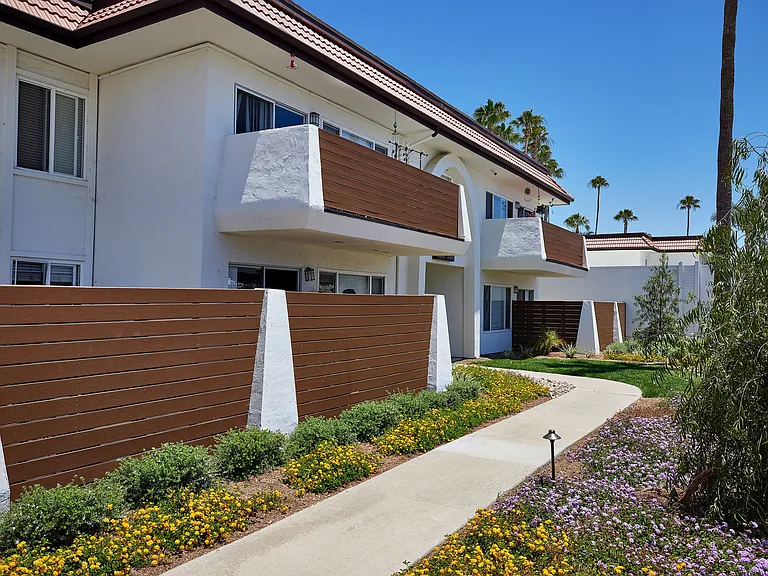 Villa Del Mar Apartments (new) — Photo 17