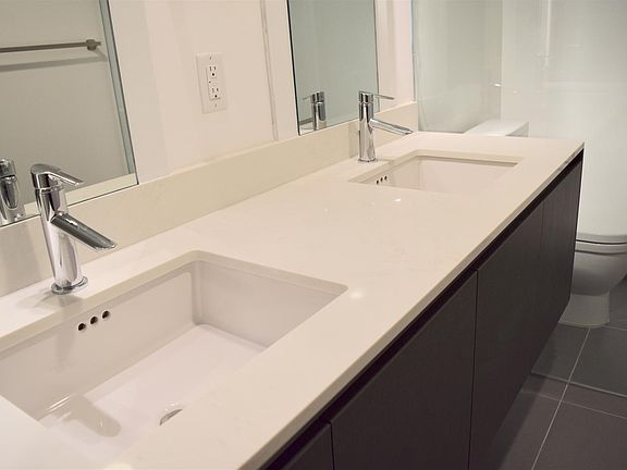 3rd image of 6610 Indian Creek Dr APT 307