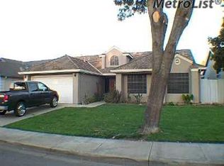 504 Clover Ave, Patterson, CA 95363