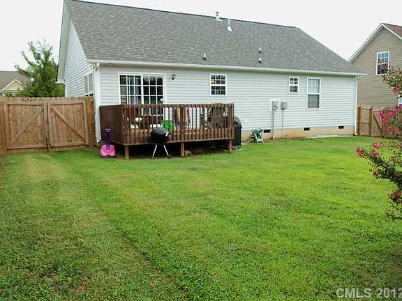 4th image of 5026 Drake Pond Ln