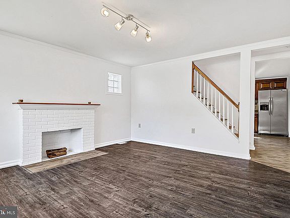 3rd image of 3714 Green St