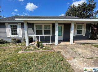 203 Henderson St, Point Comfort, TX 77978