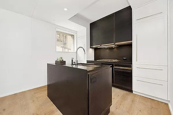 Sold by New York Casas Ltd. | media 3