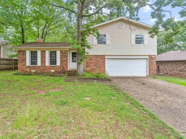 104 Heatherbrae Ct, Sherwood, AR 72120