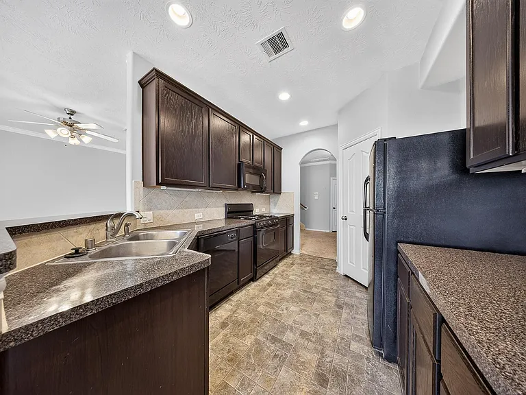 11515 Champions Green Dr — Photo 7
