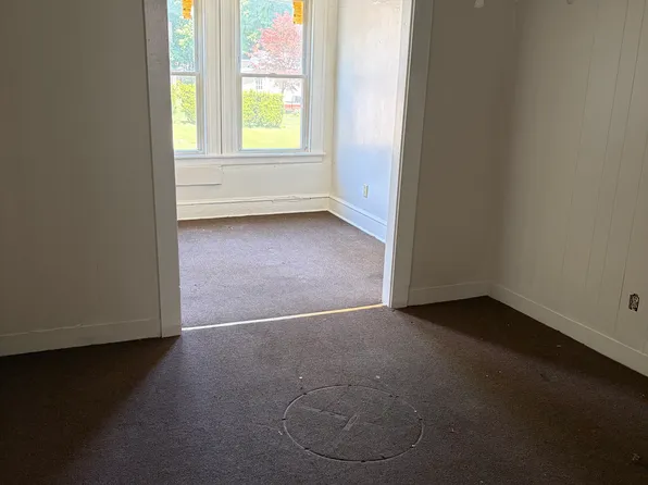 (undisclosed Address), Naugatuck, CT 06770