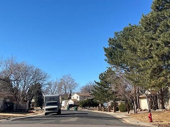 5th image of 10710 King St