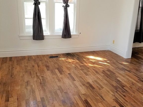 5th image of 117 E Kirwin Ave
