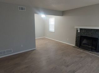 11002 NW Player Dr APT C, Kansas City, MO 64152