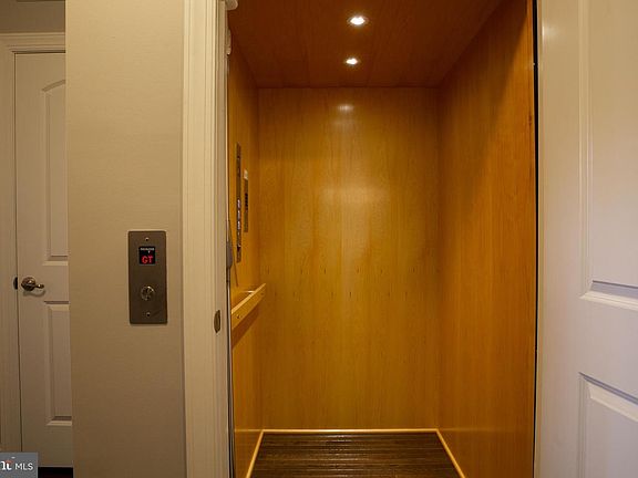 4th image of 43 David Dr