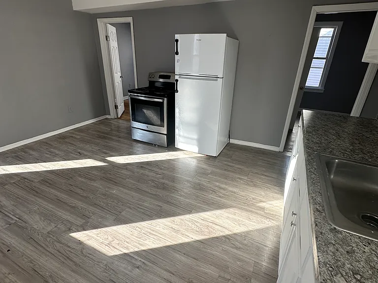 13 Poplar Pl #3 — Photo 3