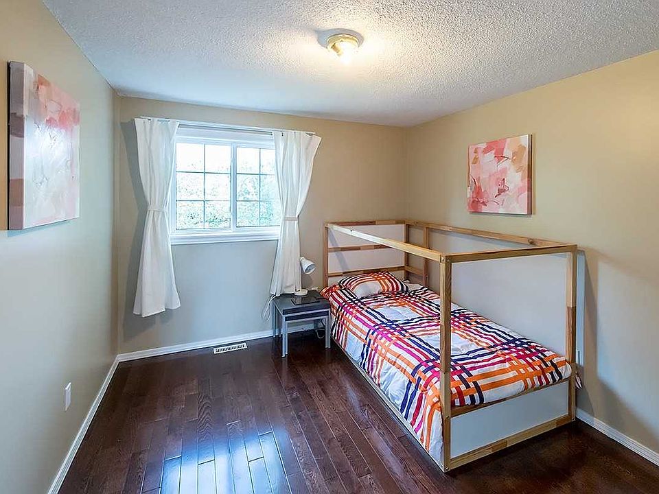 2nd image of 53 Dunbar Cres