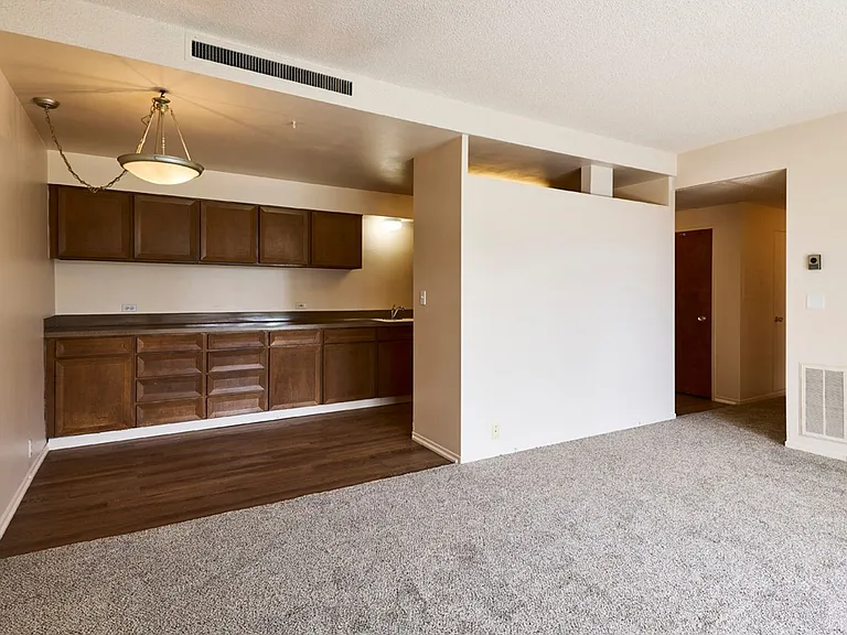 Hollywood Towne House — Photo 17
