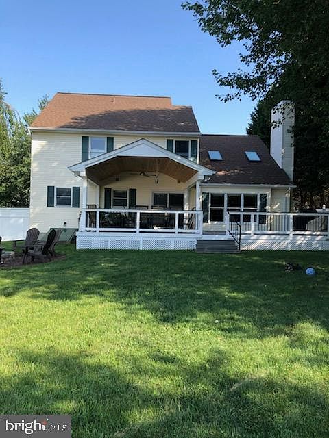 2nd image of 608 Harvest Ct