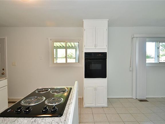 4th image of 3614 N Brentwood Ave