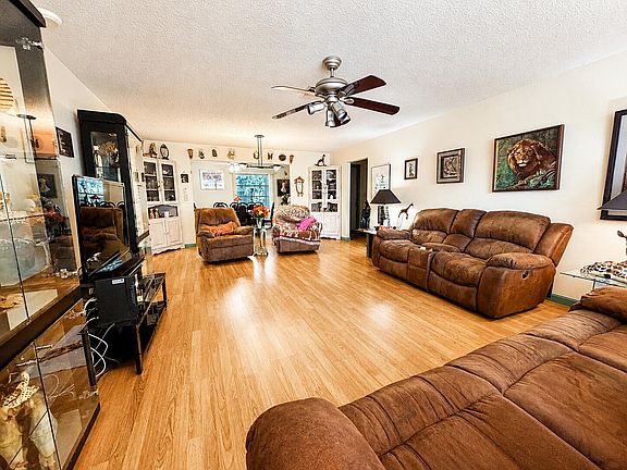 4th image of 1266 NW 82nd Avenue