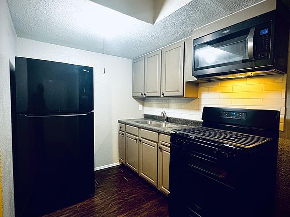 4th image of 235 Kelsey Ave #2