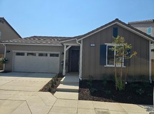 2897 E Corteza Dr, Fresno, CA 93730