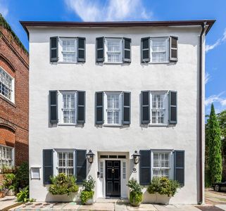 8 & 8-1/2 Elliott St, Charleston, SC 29401