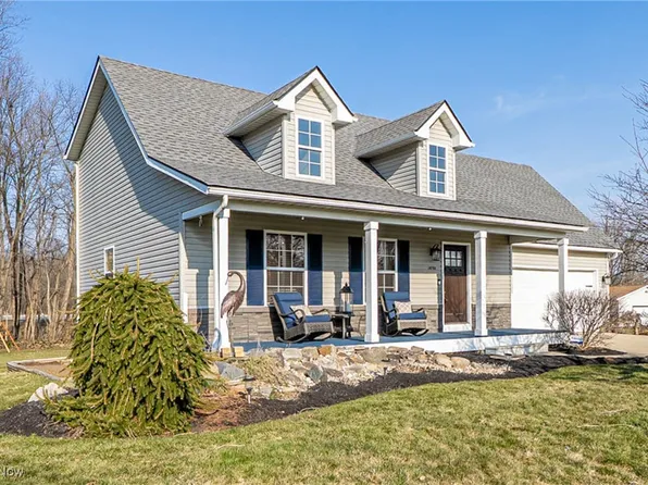34788 Deer Run Dr, North Ridgeville, OH 44039