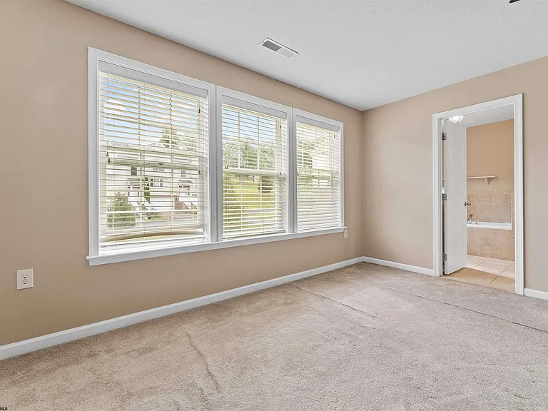 415 Saint Andrews Dr — Photo 22