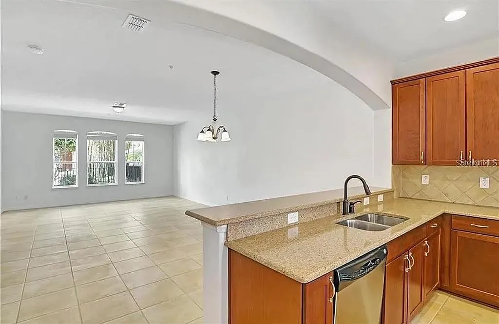 3 bed, 2.5 bath, 1841 sqft, $2,700 — Photo 4