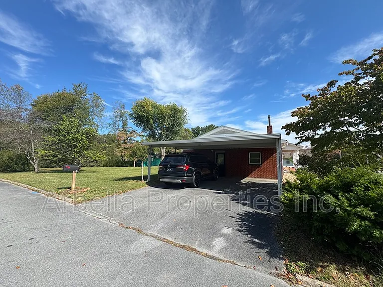 1713 Seward Dr — Photo 31