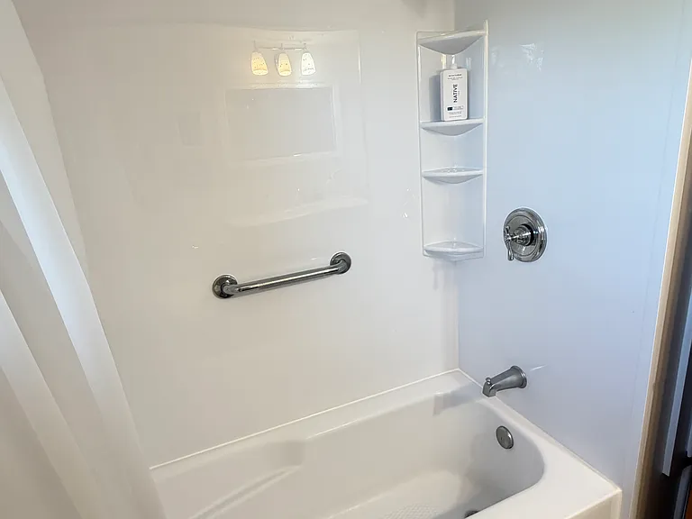 Shower/bath