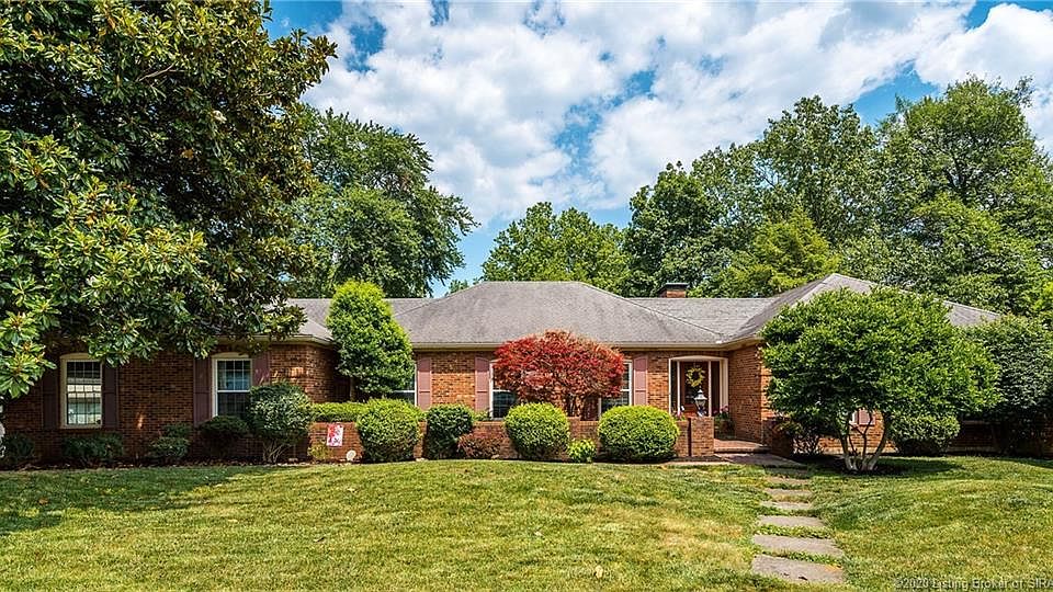 1st image of 912 Greenwood Ct