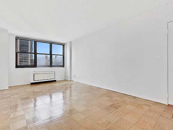 3rd image of 200 E 72nd St #16JK