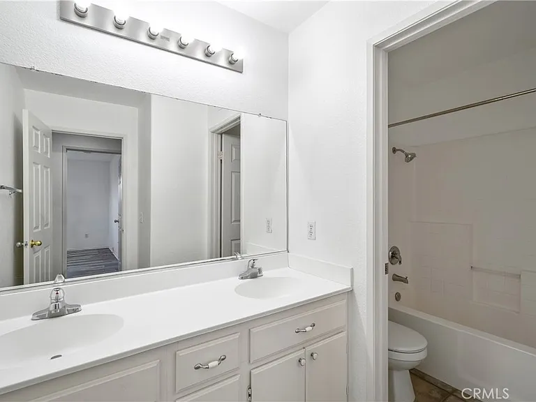 26580 Brickenridge Cir — Photo 18
