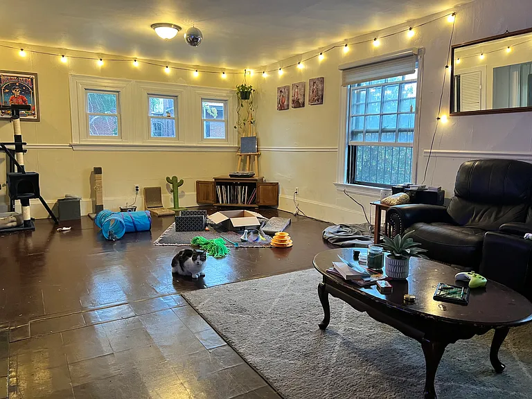 16 Braemore Rd #4 — Photo 6