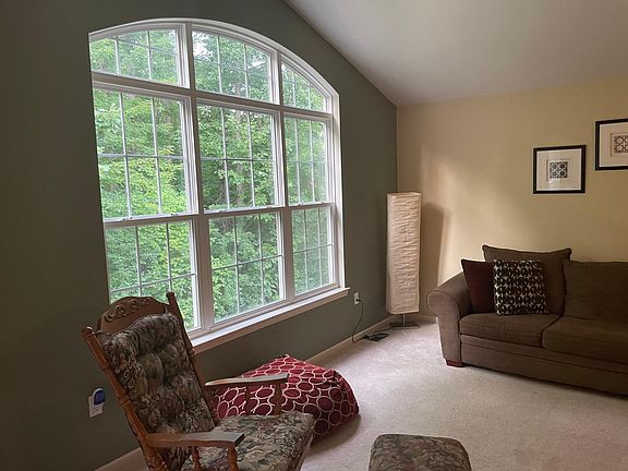 2nd image of 47604 Ormskirk Dr