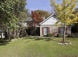 1727 Baxter Forest Valley Ct, Chesterfield, MO 63005