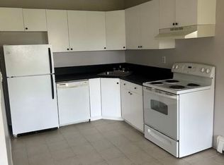 700 Broadway APT 18, Amityville, NY 11701