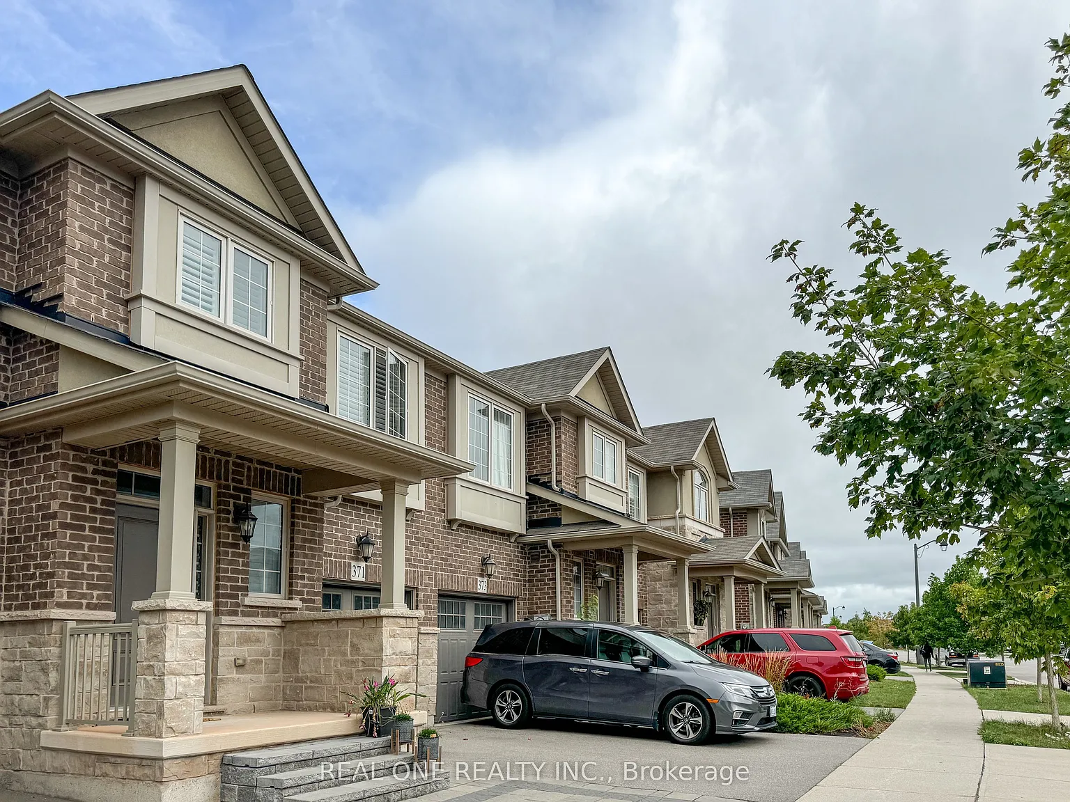 3 bed, $3,700 — Photo 2