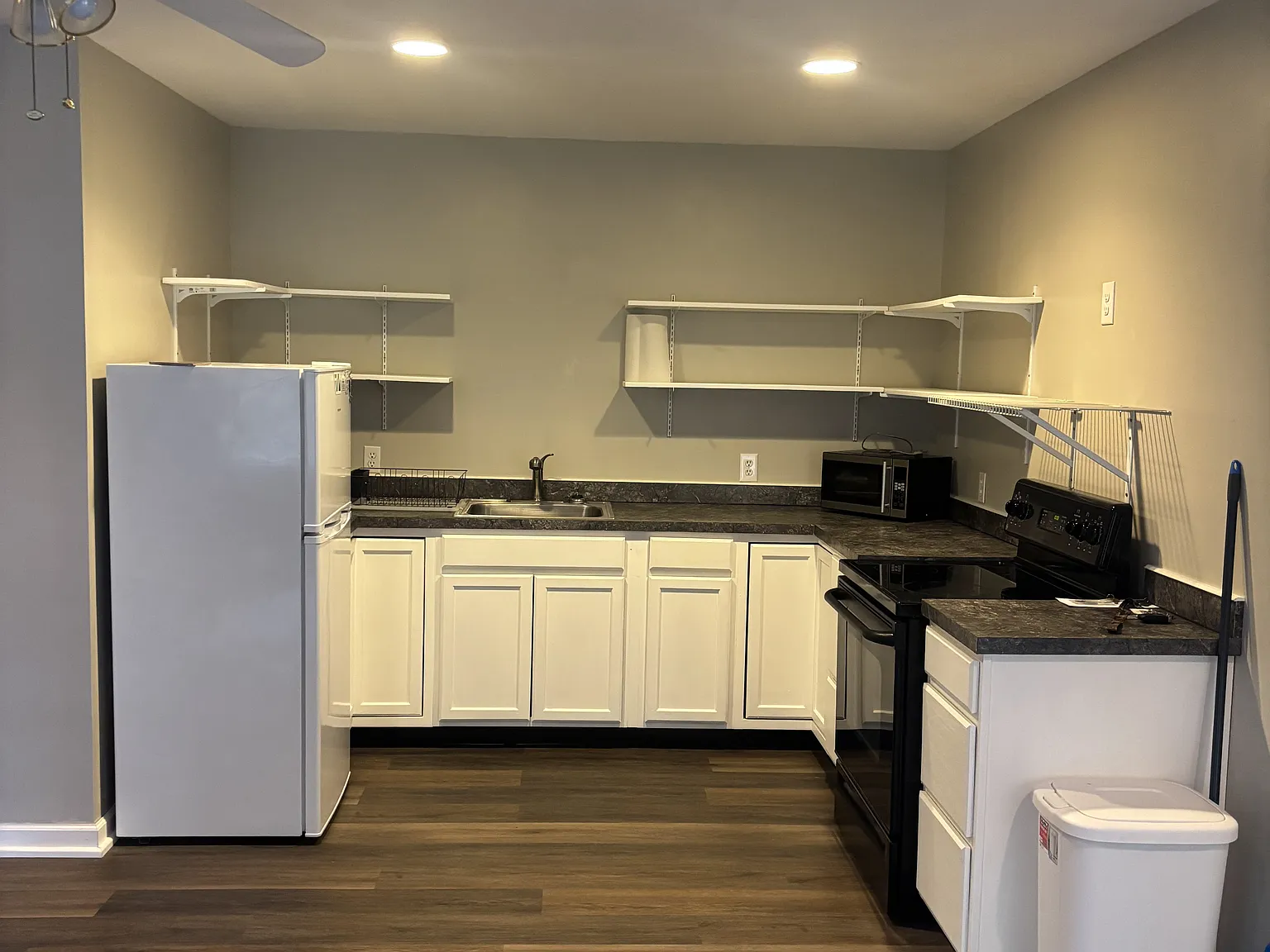 1 bed, 1000 sqft, $950 — Photo 2